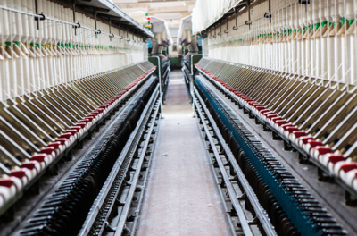 紡織業(yè)新革命 無(wú)人工廠(chǎng)引領(lǐng)未來(lái)智造